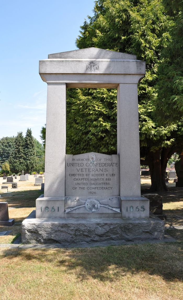 800px-Seattle_-_Lake_View_Cemetery_-_Confederate_Veterans_memorial